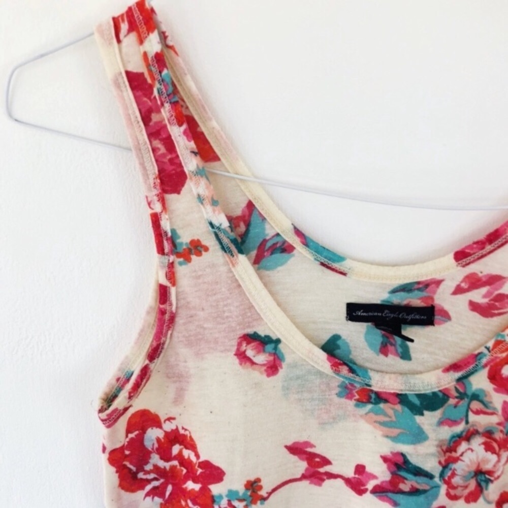 AEO Floral Ruffle Tank - Picture 3 of 5